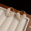 Náušnice huggie Beadwork se srdcem